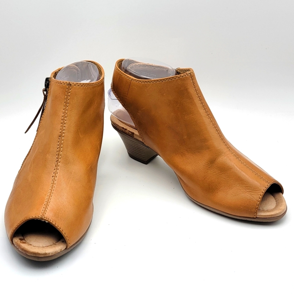 Women's Tan Peep-Toe Ankle‎ Boots Size 9.5. #1552